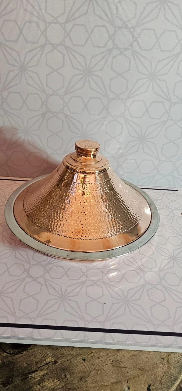 Tajine en cuivre rouge martelé